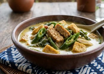Resep Lodeh Tempe Cabai Hijau, Masakan Pedas Gurih yang Menggugah Selera