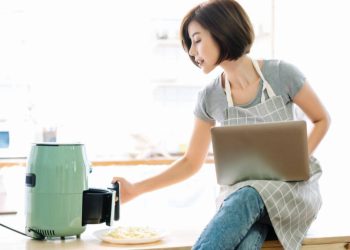 Makanan Renyah Tanpa Banyak Minyak dengan Air Fryer Berkualitas dan Harga Terjangkau